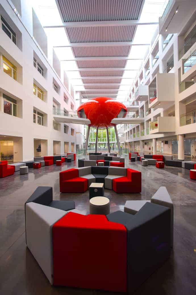 Solent: University receives keys to new building