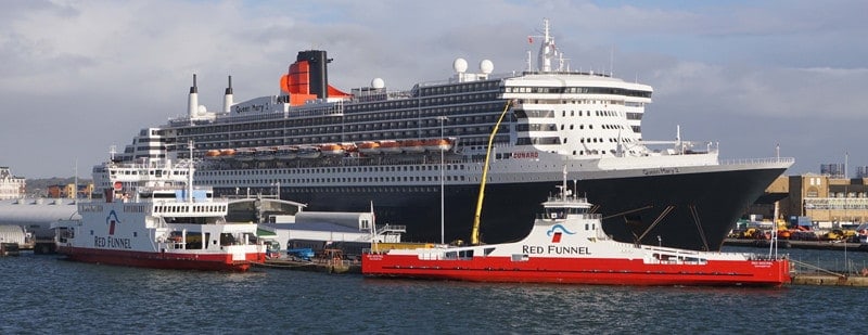 Cunard-and-Red-Funnel-Southampton