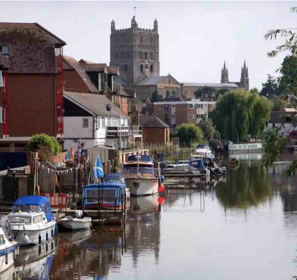 The Business Magazine article image for: Tewkesbury to receive full fibre broadband boost from Netomnia