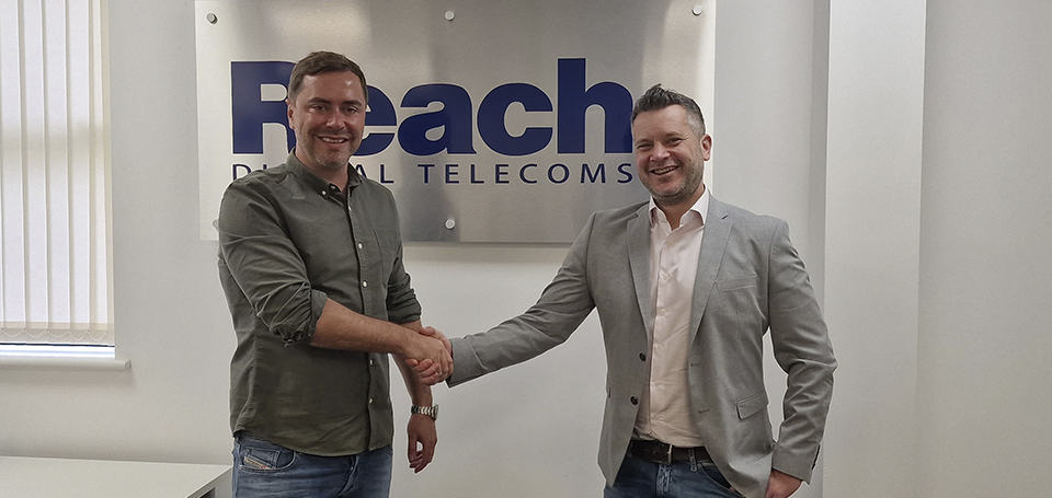 4Com acquire Reach Digital Telecoms