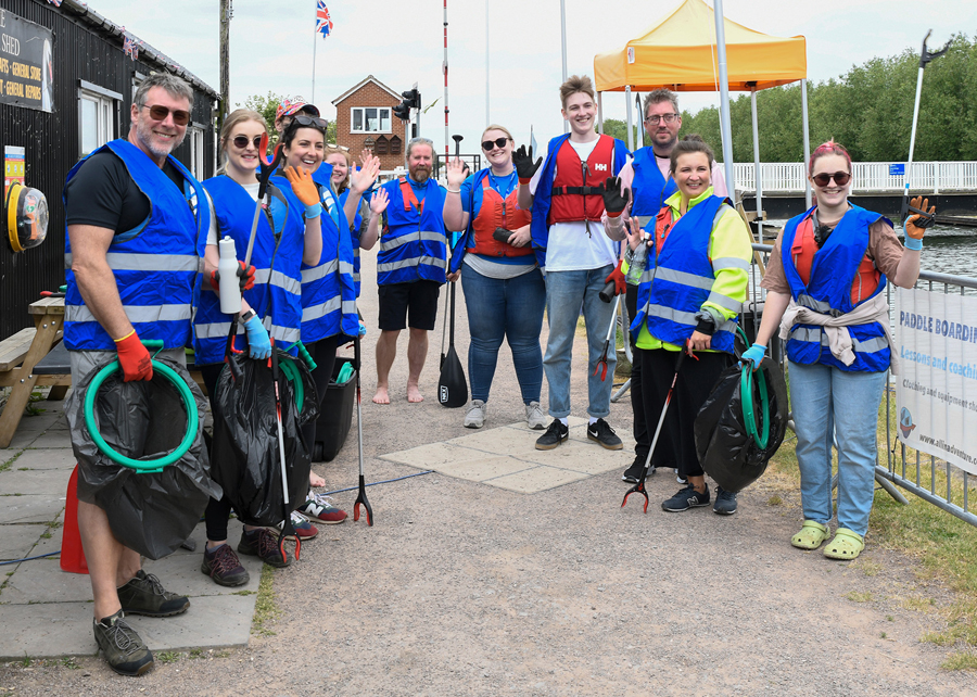 The Business Magazine article image for: ProCook joins charity Life’s a Beach for local canal clean up